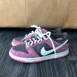 Brown and Pink Nike Dunk Sneakers 5.5 Y (7 US)
